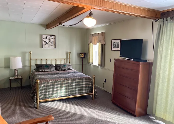 Dixon Lake Resort Motel